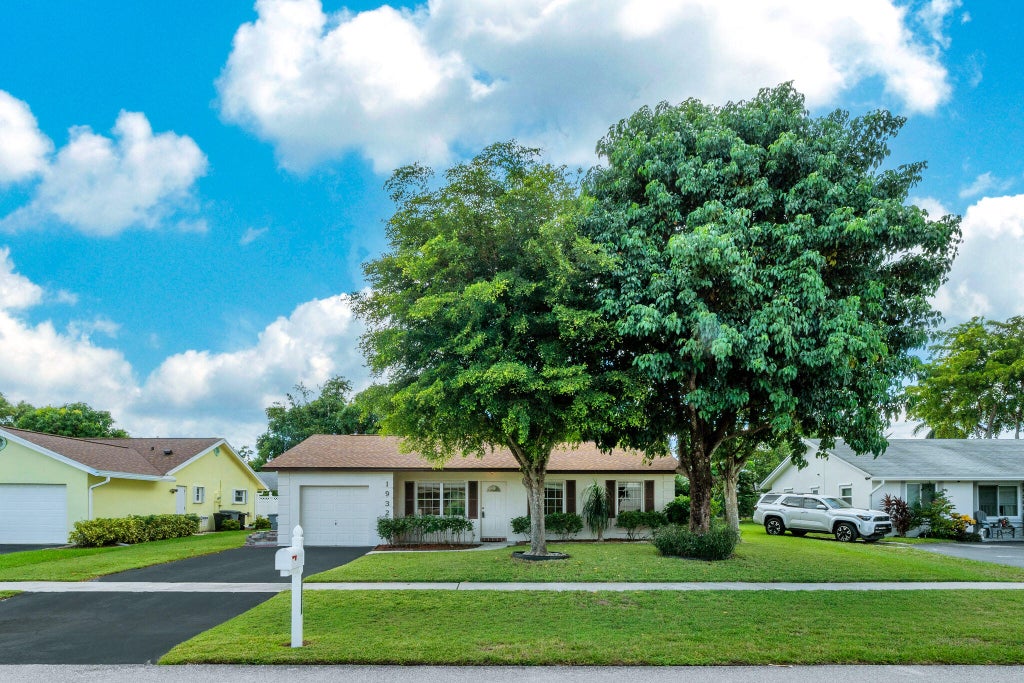 Photo of 19323 Liberty Road, Boca Raton, FL 33434 (MLS # B26092093)