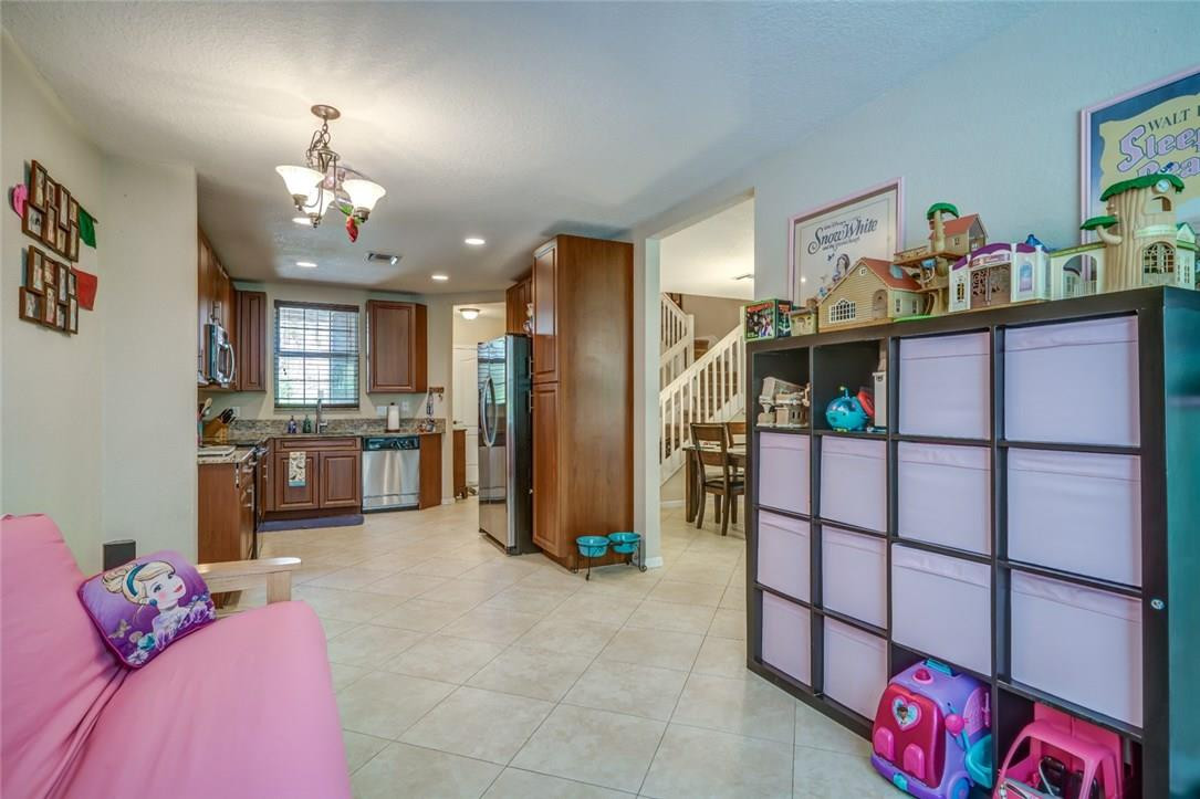 Colony Lake - Residential