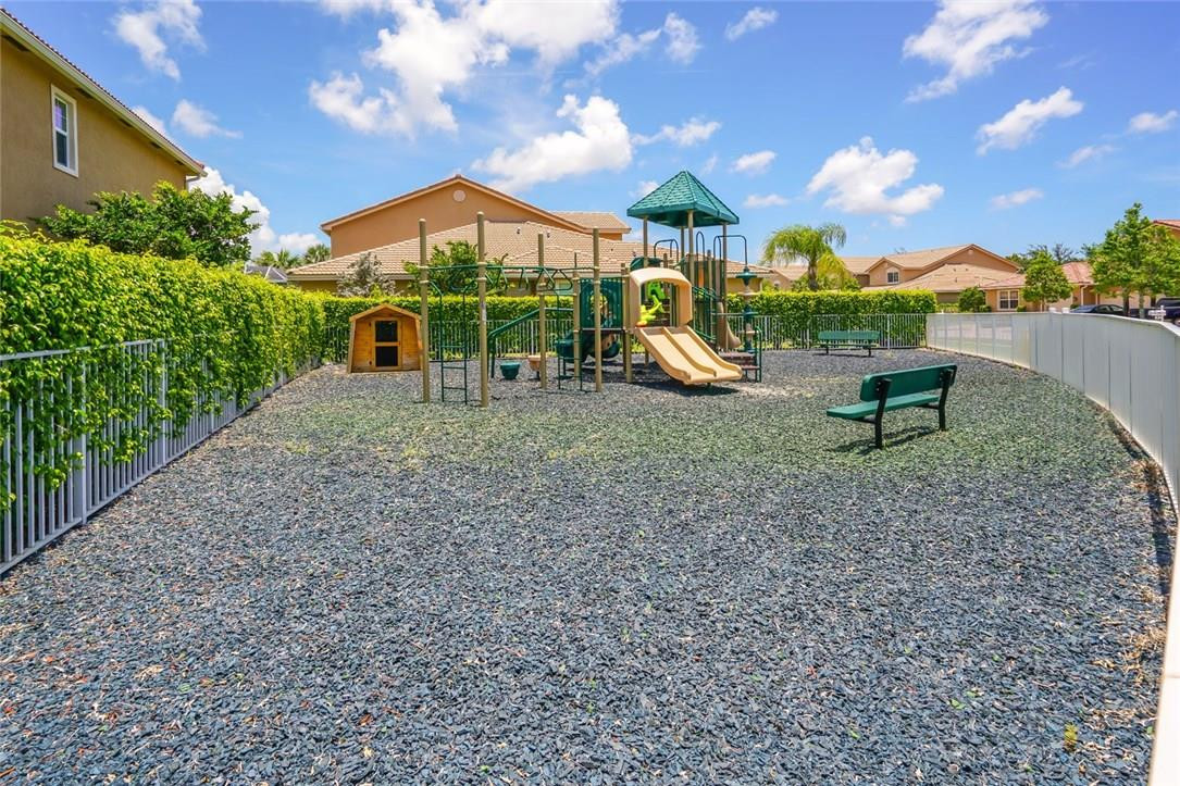 Colony Lake - Residential