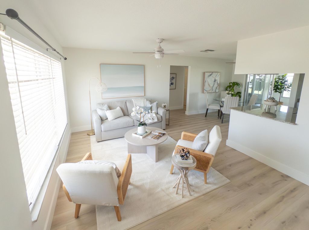 Photo of 1004 SW 3rd Avenue, Boynton Beach, FL 33426 (MLS # R11111069)