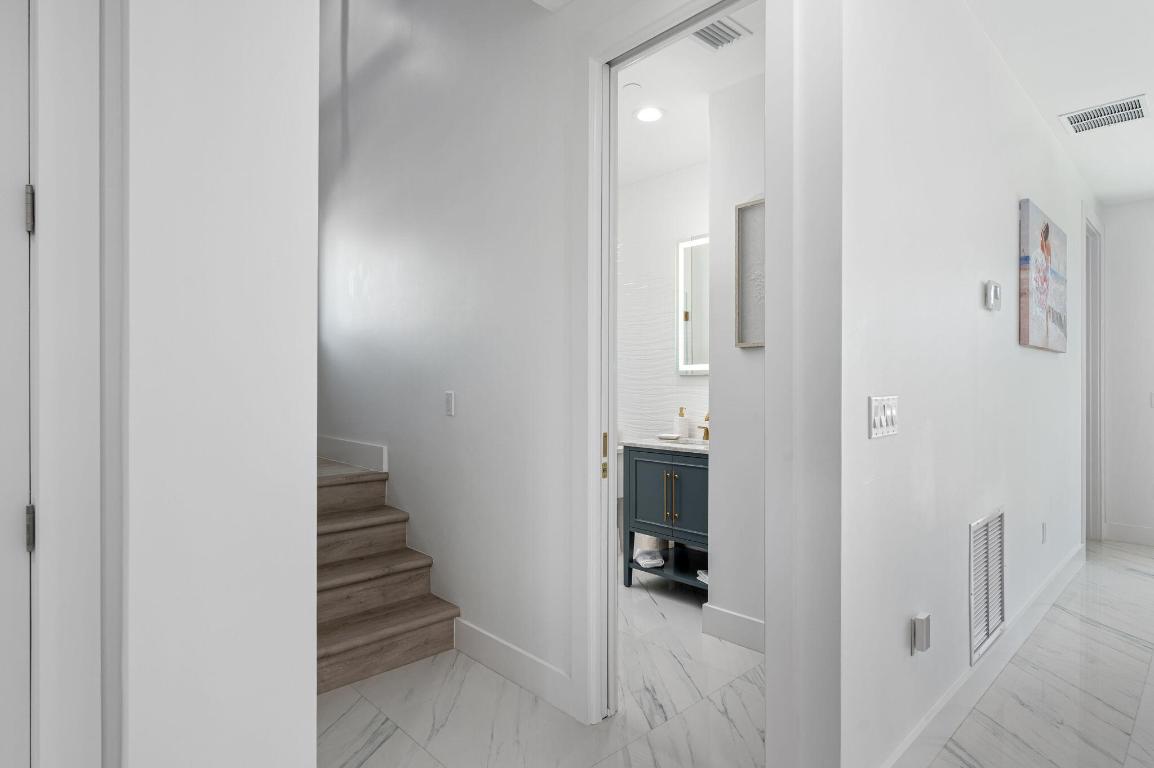 Coral Sands - Residential