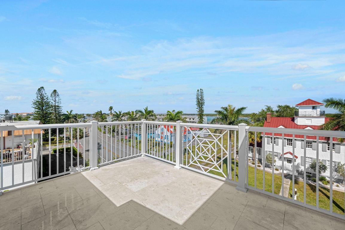 Coral Sands - Residential