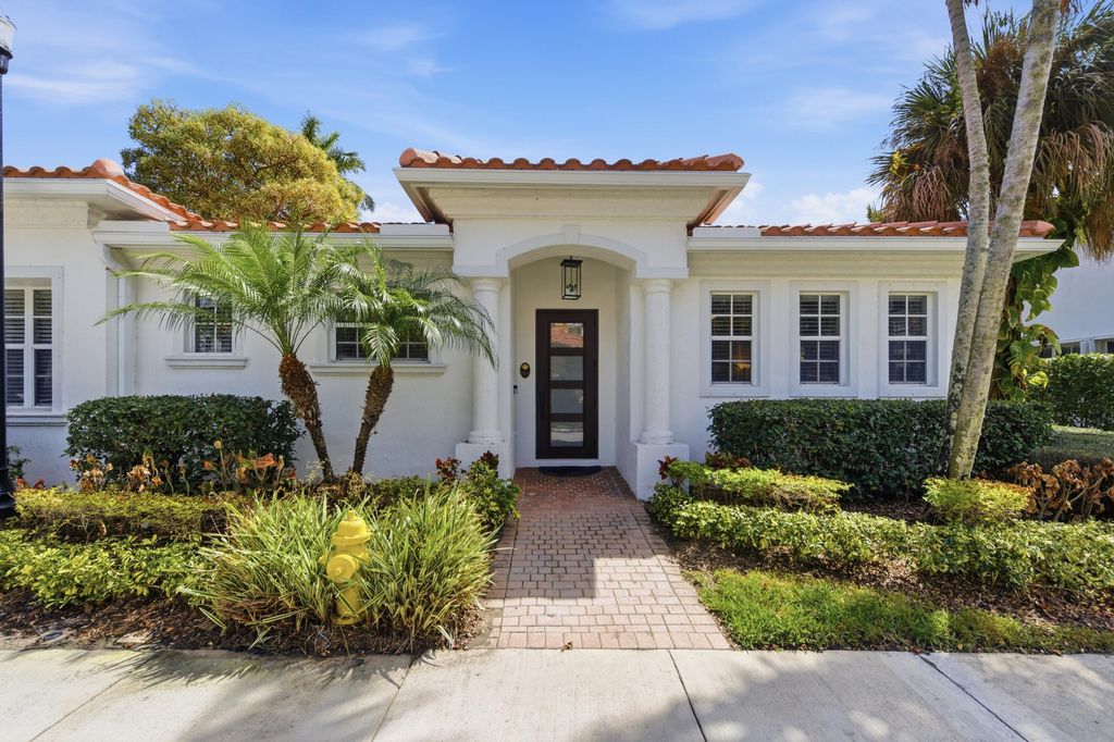 Photo of 554 Tomahawk Court, Palm Beach Gardens, FL 33410 (MLS # R11169101)