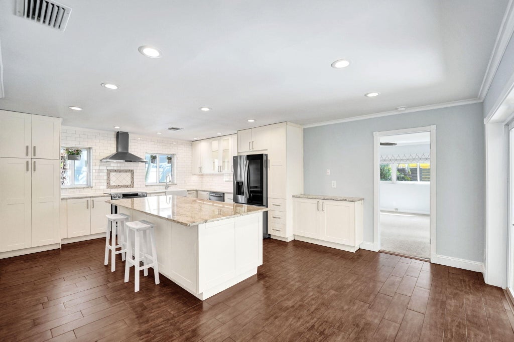 Photo of 5404 NE 22ND Avenue, Fort Lauderdale, FL 33308 (MLS # B26086932)