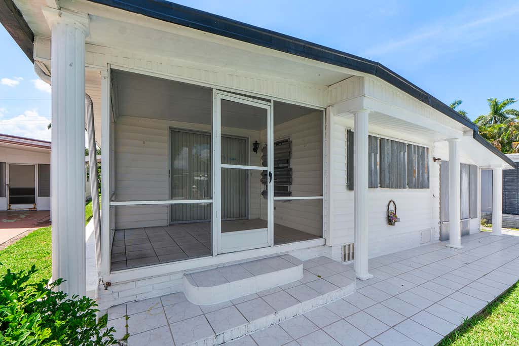 Photo of 8670 SW 18TH Place, Davie, FL 33324 (MLS # B26064140)