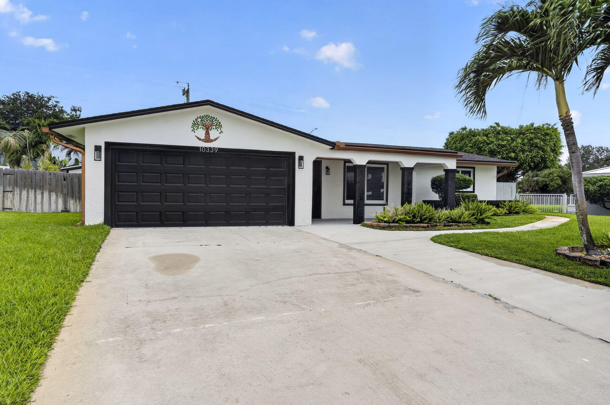 10339 Daphne Avenue