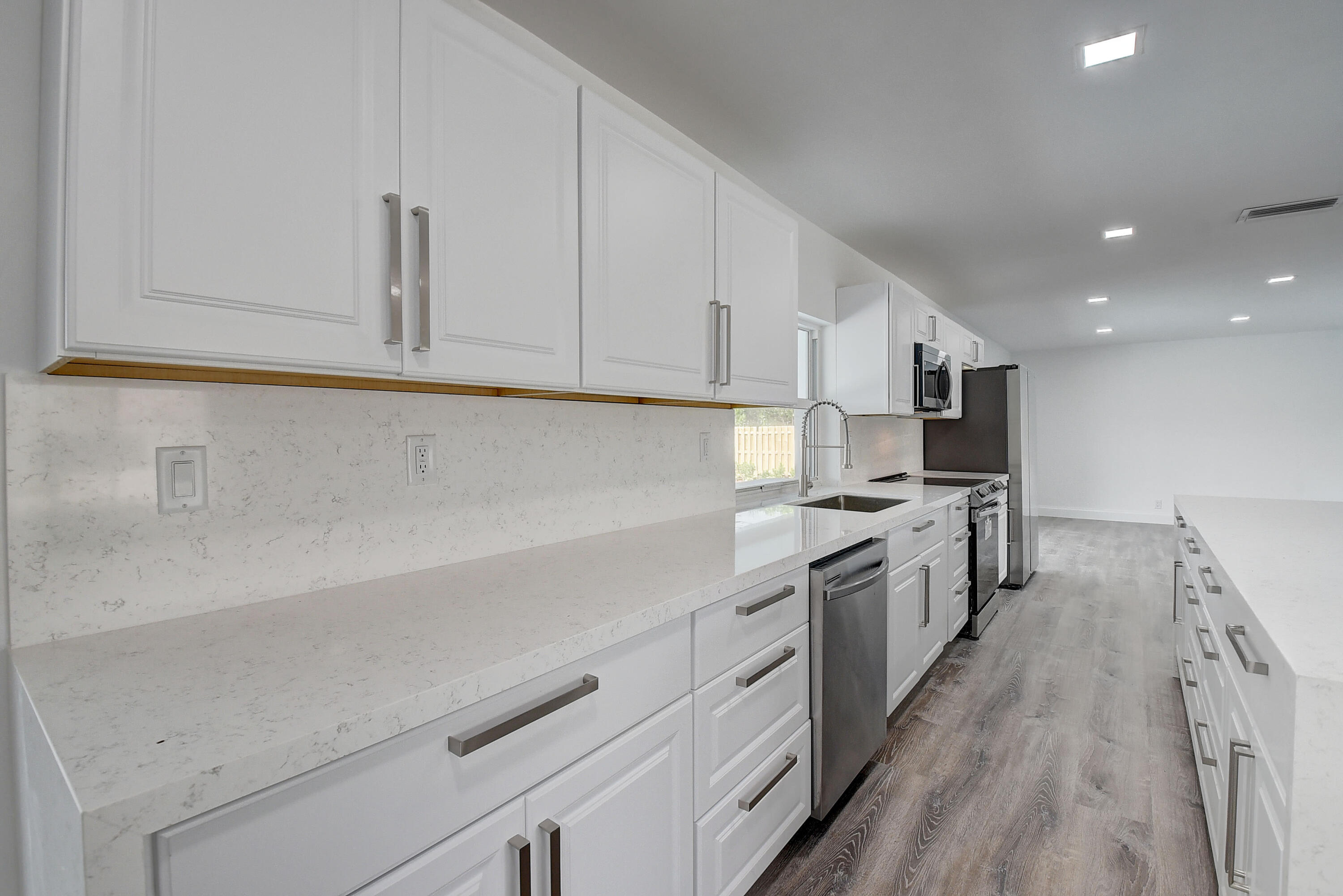 BOCA KEYS - Residential Lease