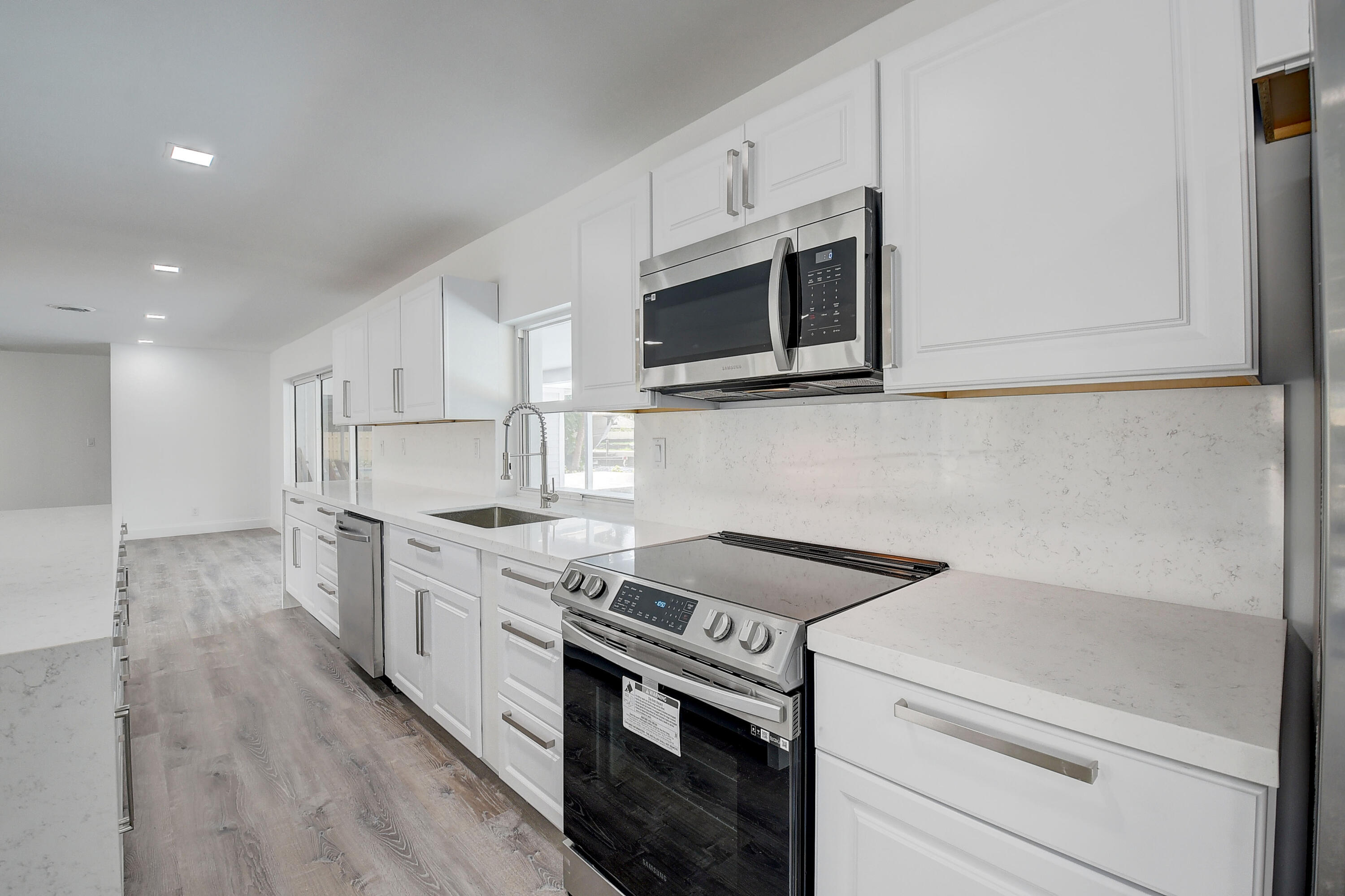 BOCA KEYS - Residential Lease