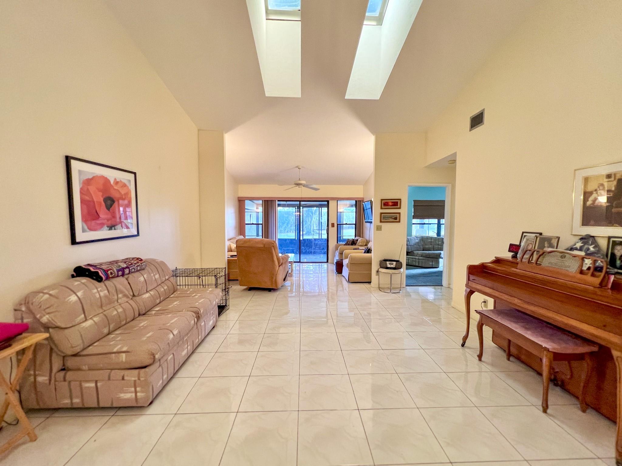 10714 Beach Palm Ct B, Boynton Beach, FL, 33437/$264,900 3 10714 Beach Palm Ct B