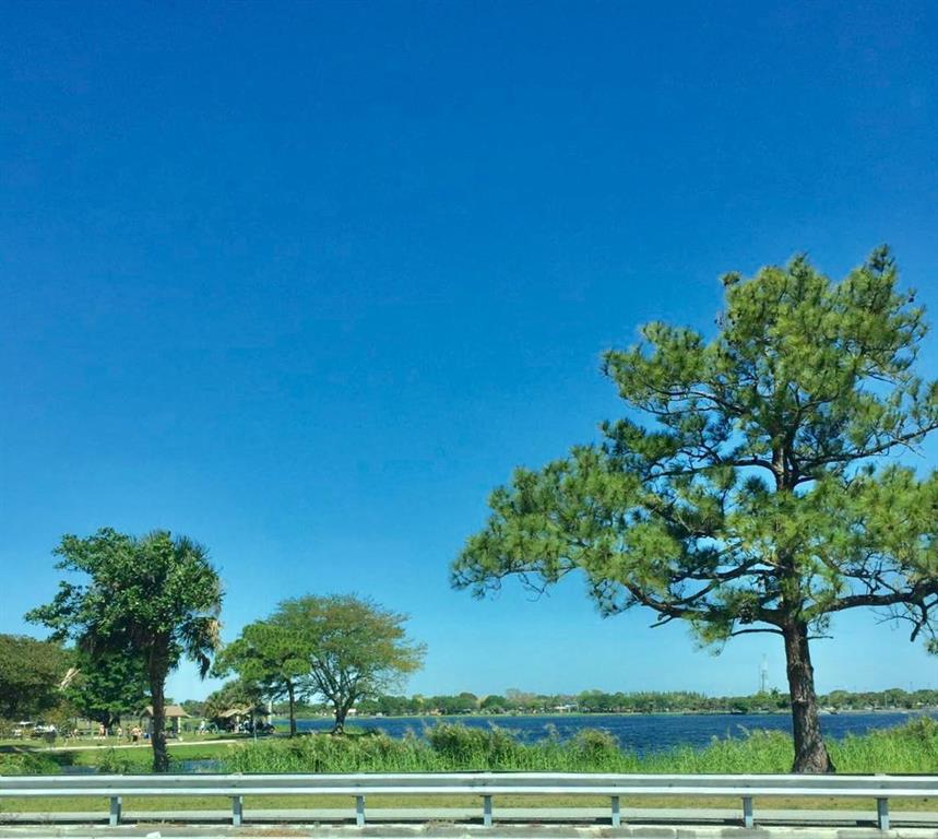 PARKVIEW VILLAS - Residential