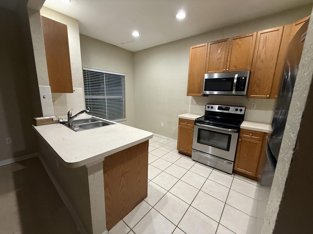 Photo of 178 Lake Monterey Circle, Boynton Beach, FL 33426 (MLS # B26010009)