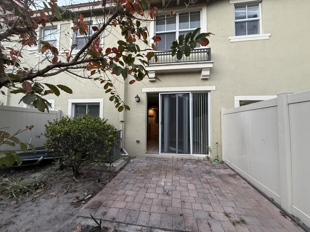 Photo of 178 Lake Monterey Circle, Boynton Beach, FL 33426 (MLS # B26010009)