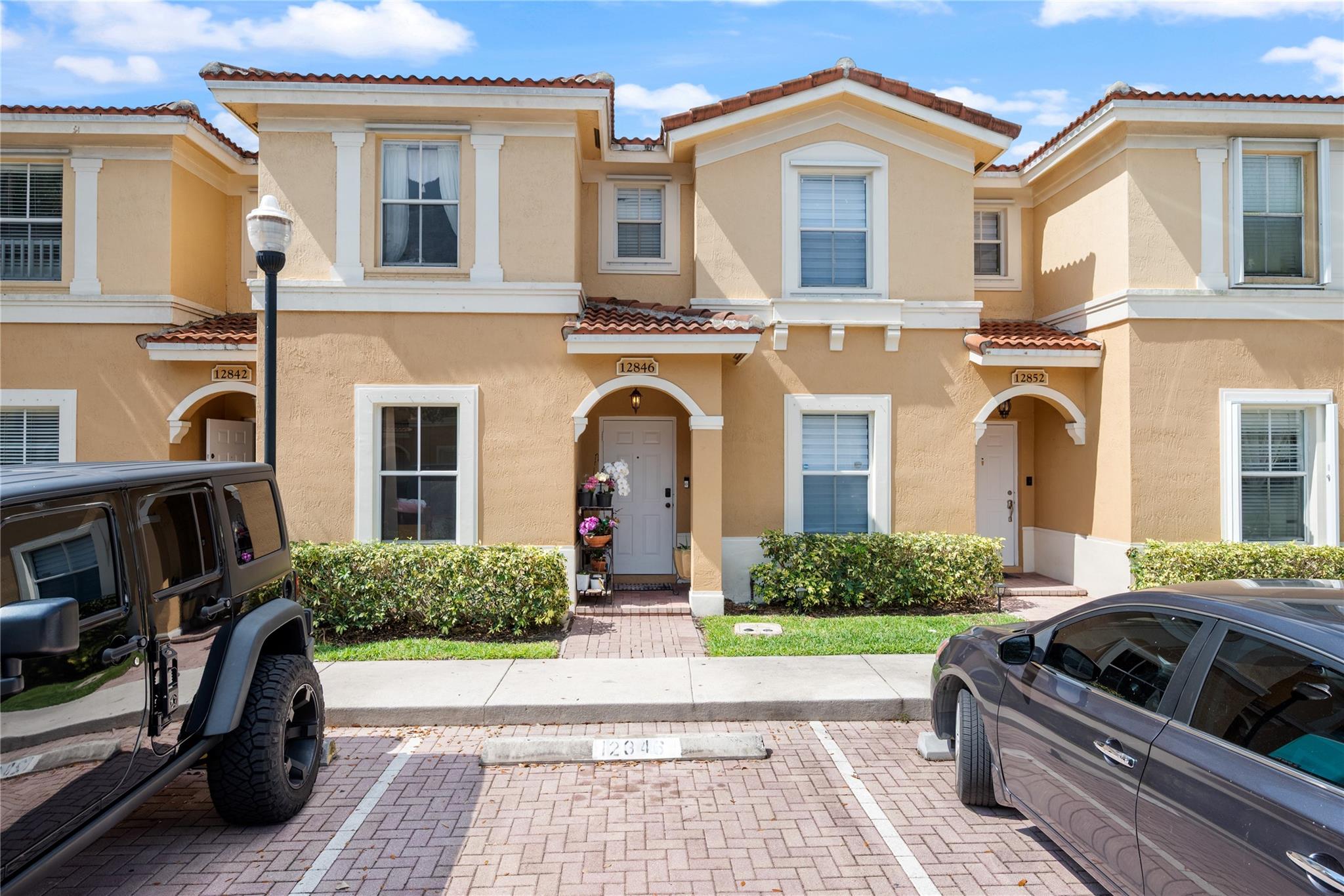 Beautiful three-bedroom, 3 bath two-story townhouse, located in the southwest Miramar area. The townhouse is located in a gated community, with security personnel, and is centrally located to malls, shopping plazas and hospitals and is also close to major roads and I-75. There is also a playground has been recently renovated. The area also includes a new Publix Supermarket.