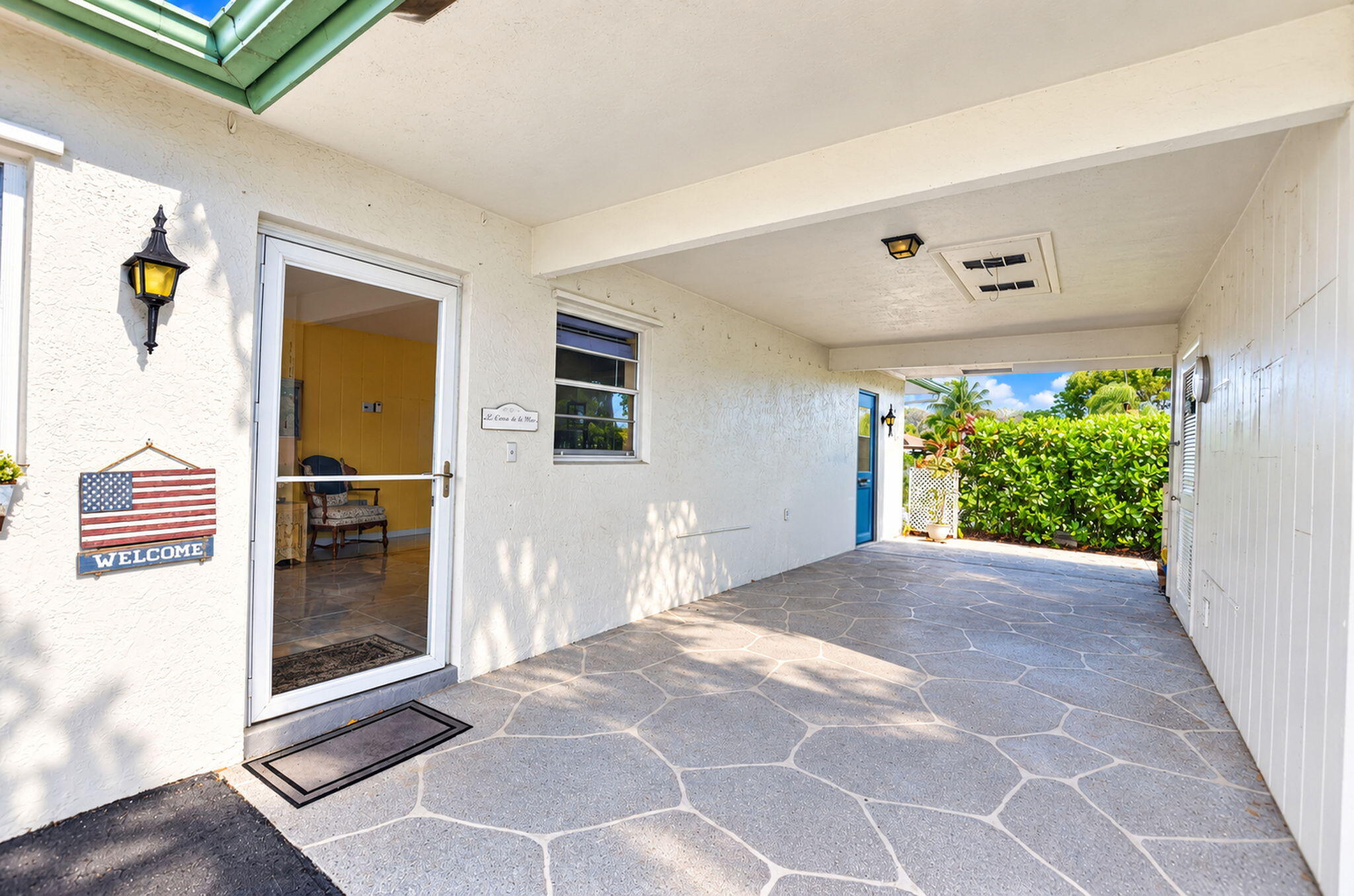 View photos, virtual tours, details... 843 Meadowlark Lane