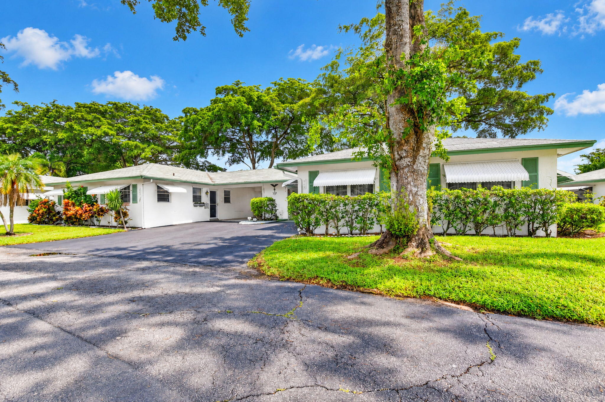 View photos, virtual tours, details... 843 Meadowlark Lane
