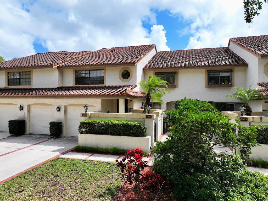 Photo of 7935 La Mirada Drive, Boca Raton, FL 33433 (MLS # B26001521)