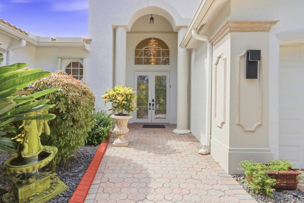Photo of 6812 Molakai Circle, Boynton Beach, FL 33437 (MLS # B26078245)
