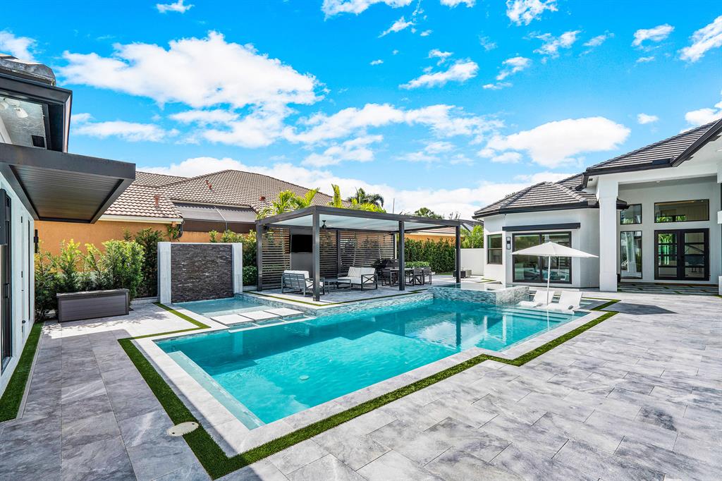 BALLENISLES POD 14 - Residential