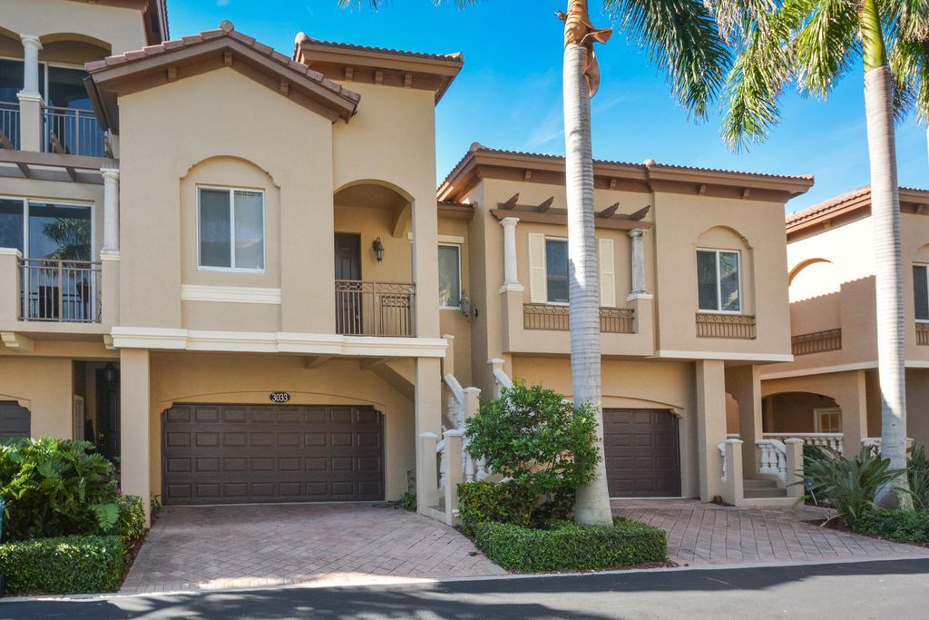 Photo of 3033 Waterside Circle, Boynton Beach, FL 33435 (MLS # R11112155)