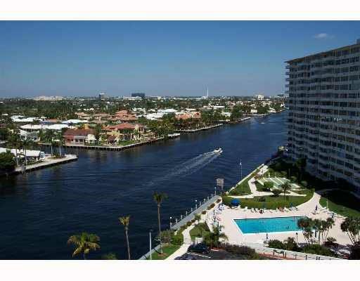 Coral Ridge Towers North - Residential
