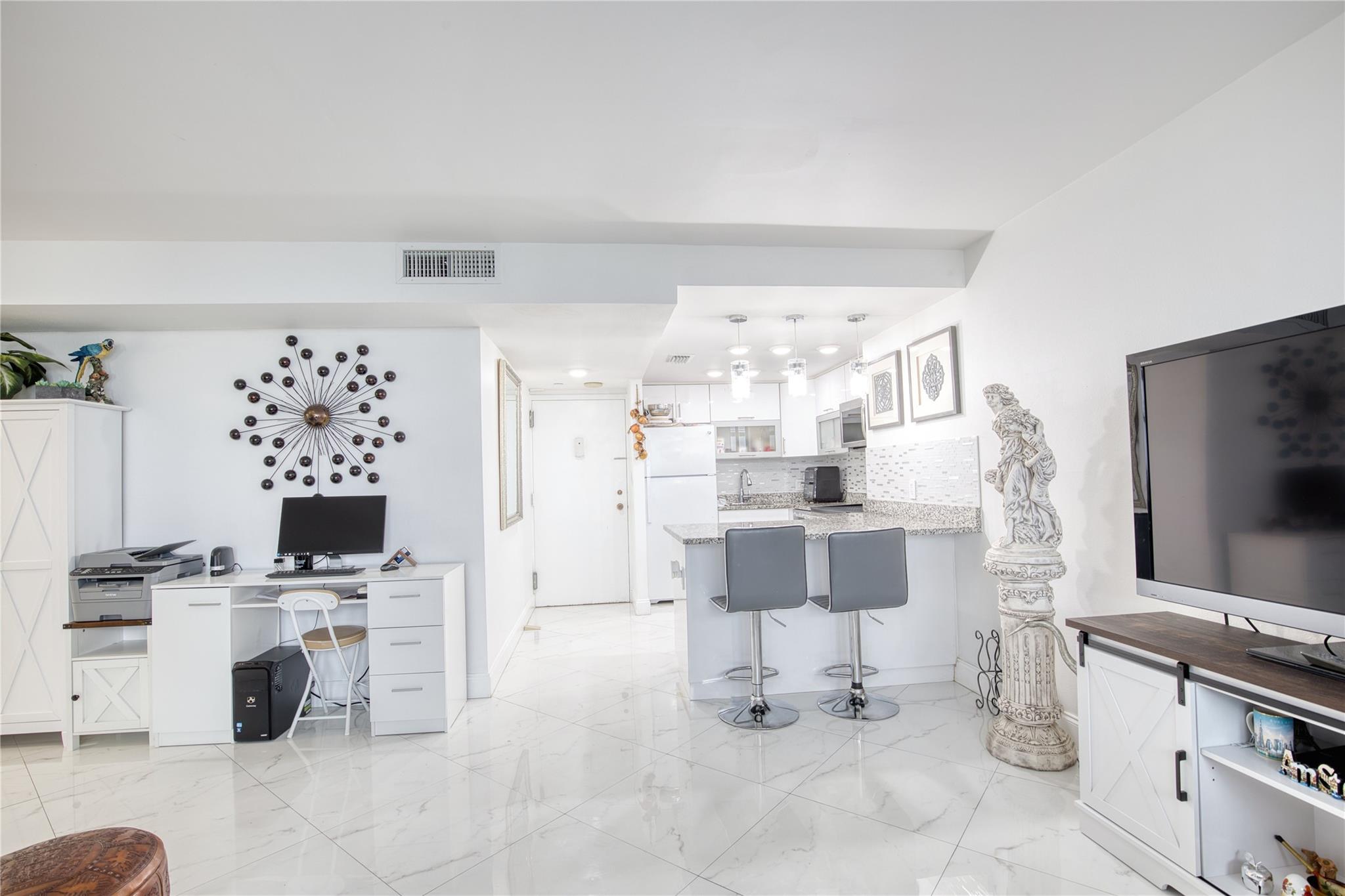 Pompano Beach Club Condo - Residential Lease