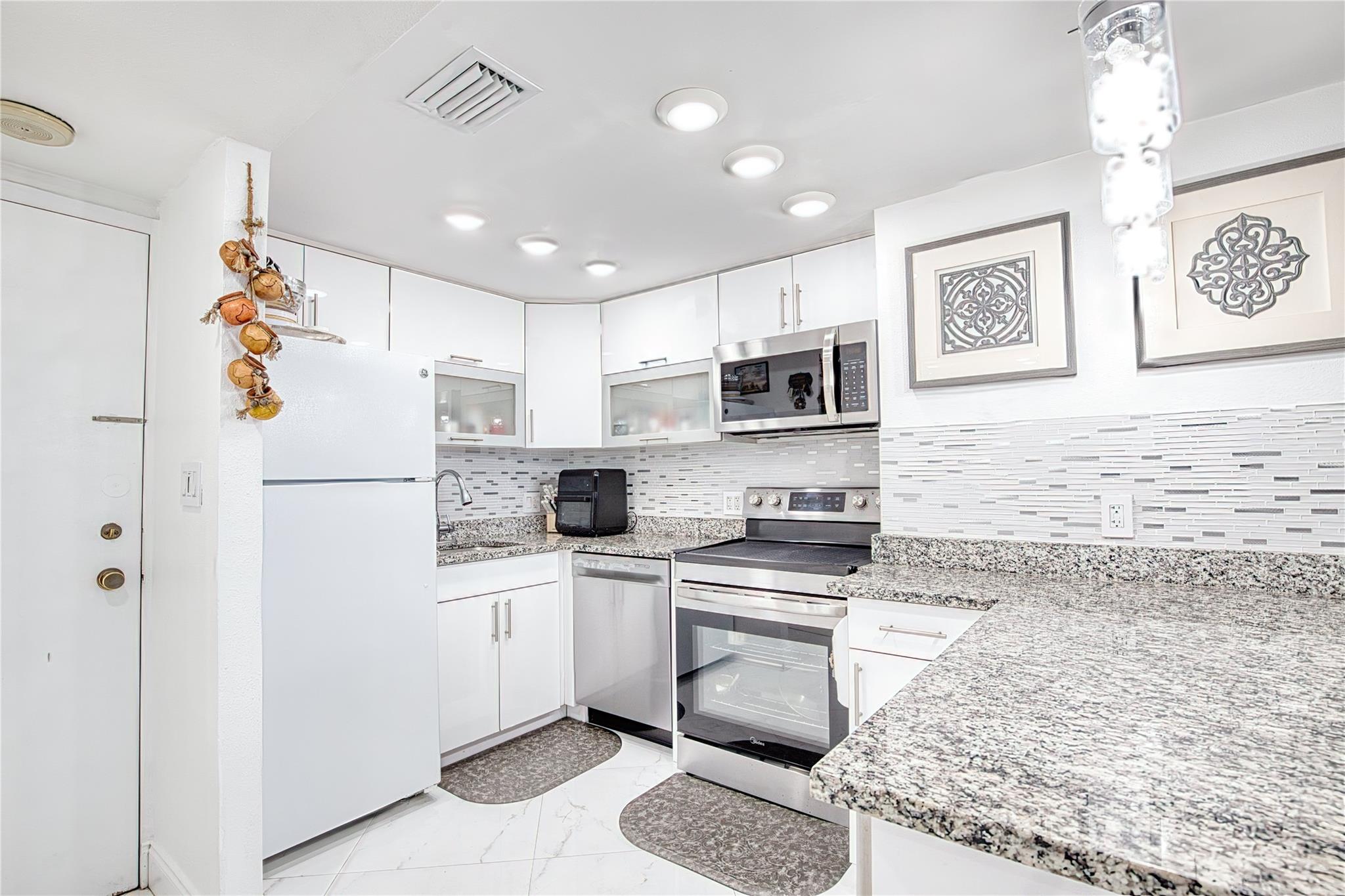 Pompano Beach Club Condo - Residential Lease