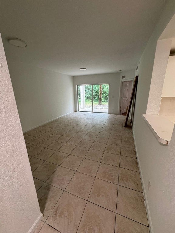 1161 Golden Lakes Boulevard