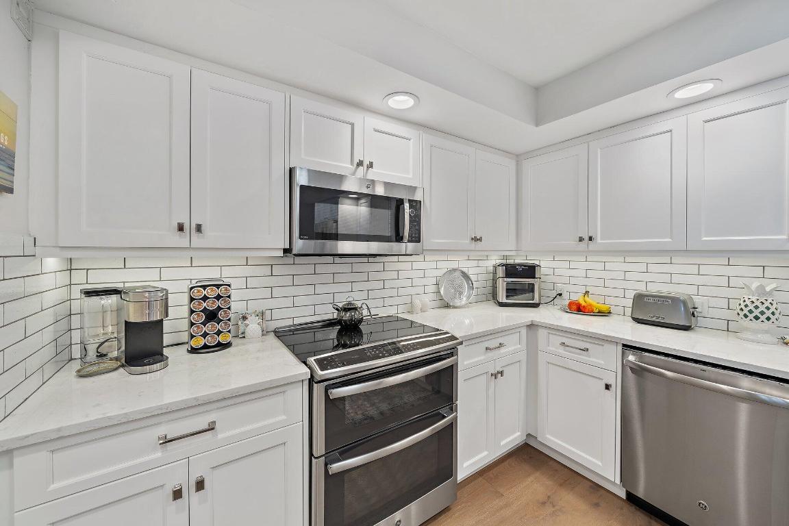 OCEAN TOWERS CONDO APTS - Residential