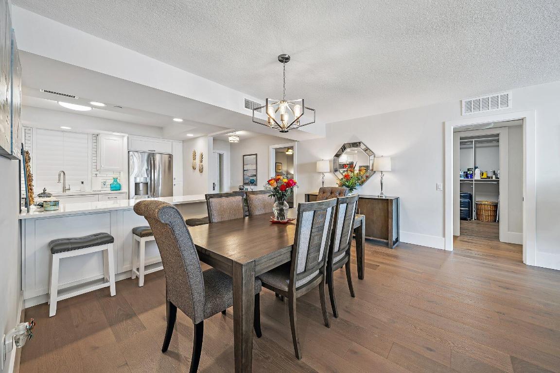 OCEAN TOWERS CONDO APTS - Residential