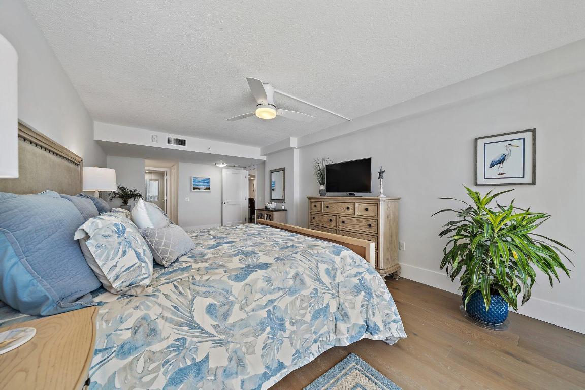 OCEAN TOWERS CONDO APTS - Residential