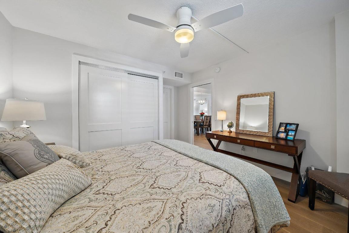 OCEAN TOWERS CONDO APTS - Residential