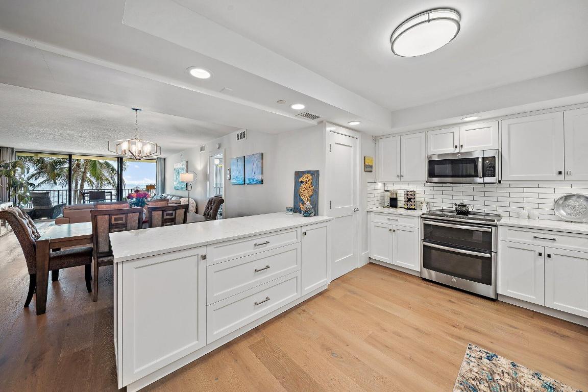 OCEAN TOWERS CONDO APTS - Residential