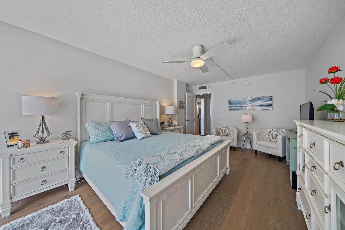 OCEAN TOWERS CONDO APTS - Residential