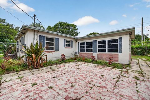 Tiny photo for 841 SW 18th Court, Fort Lauderdale, FL 33315 (MLS # B26035242)