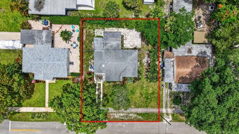 Tiny photo for 841 SW 18th Court, Fort Lauderdale, FL 33315 (MLS # B26035242)