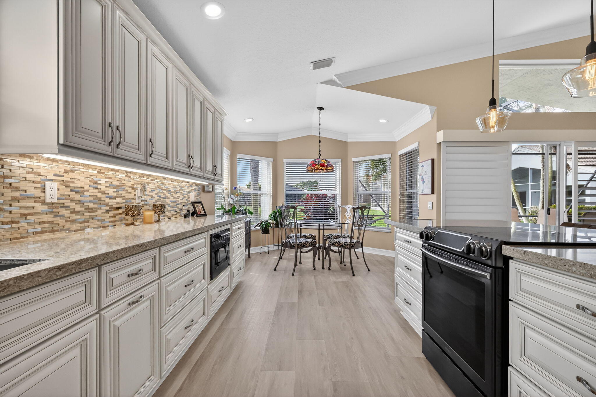 VALENCIA FALLS - Residential