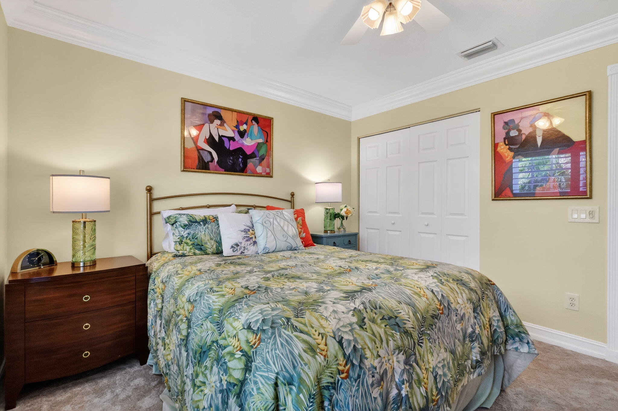 VALENCIA FALLS - Residential