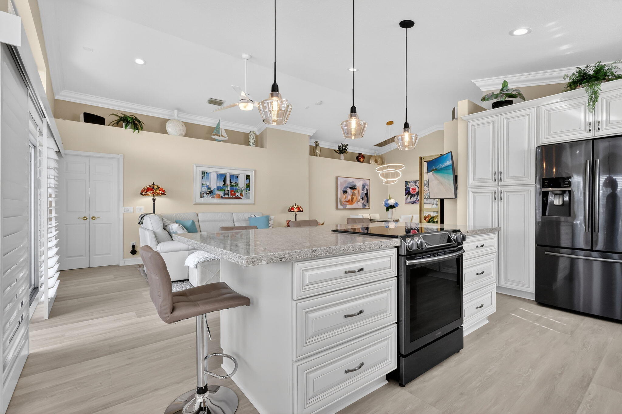 VALENCIA FALLS - Residential