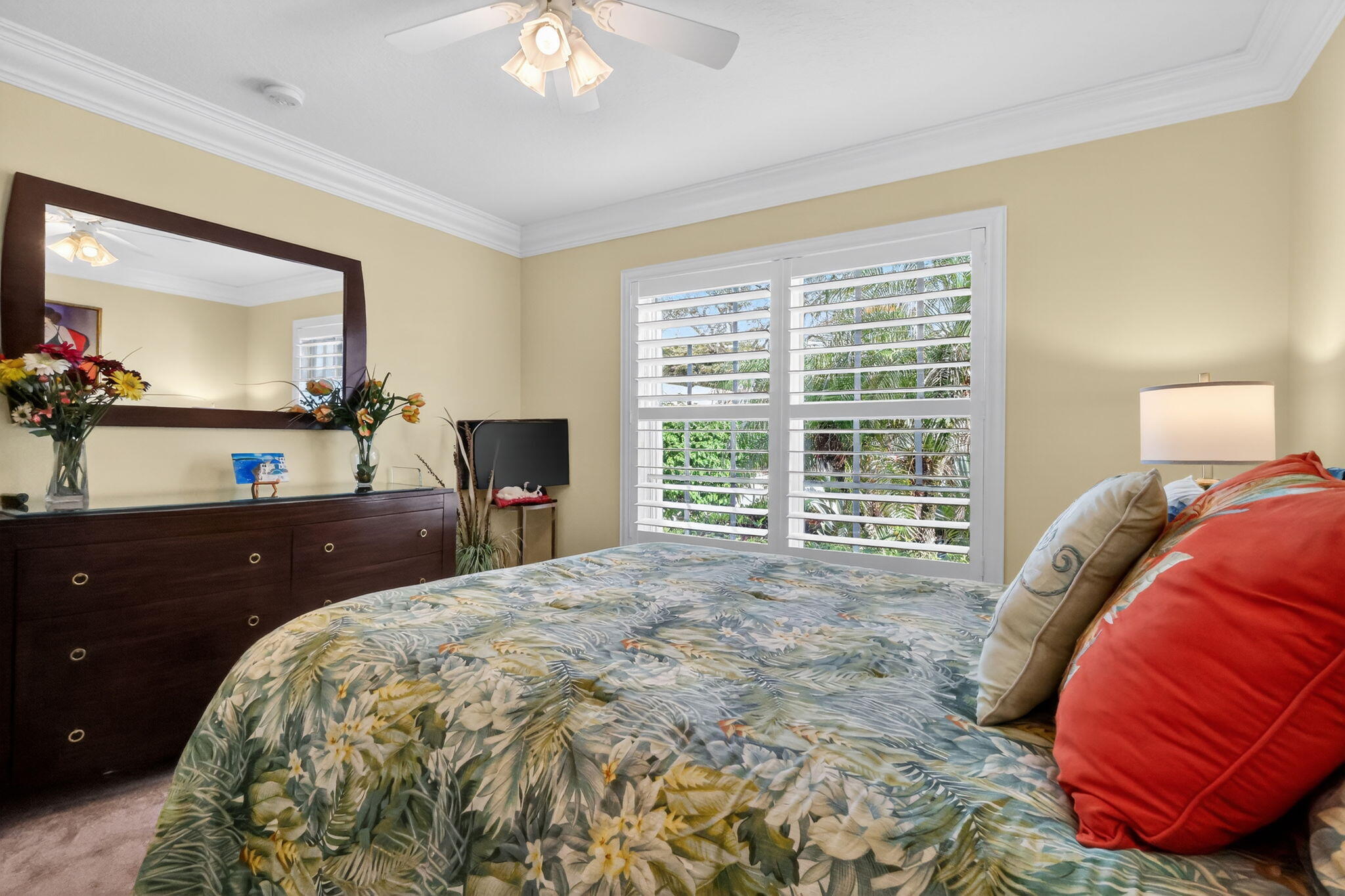 VALENCIA FALLS - Residential