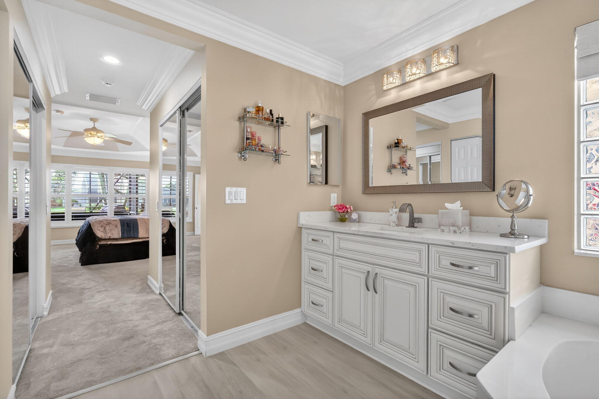 VALENCIA FALLS - Residential