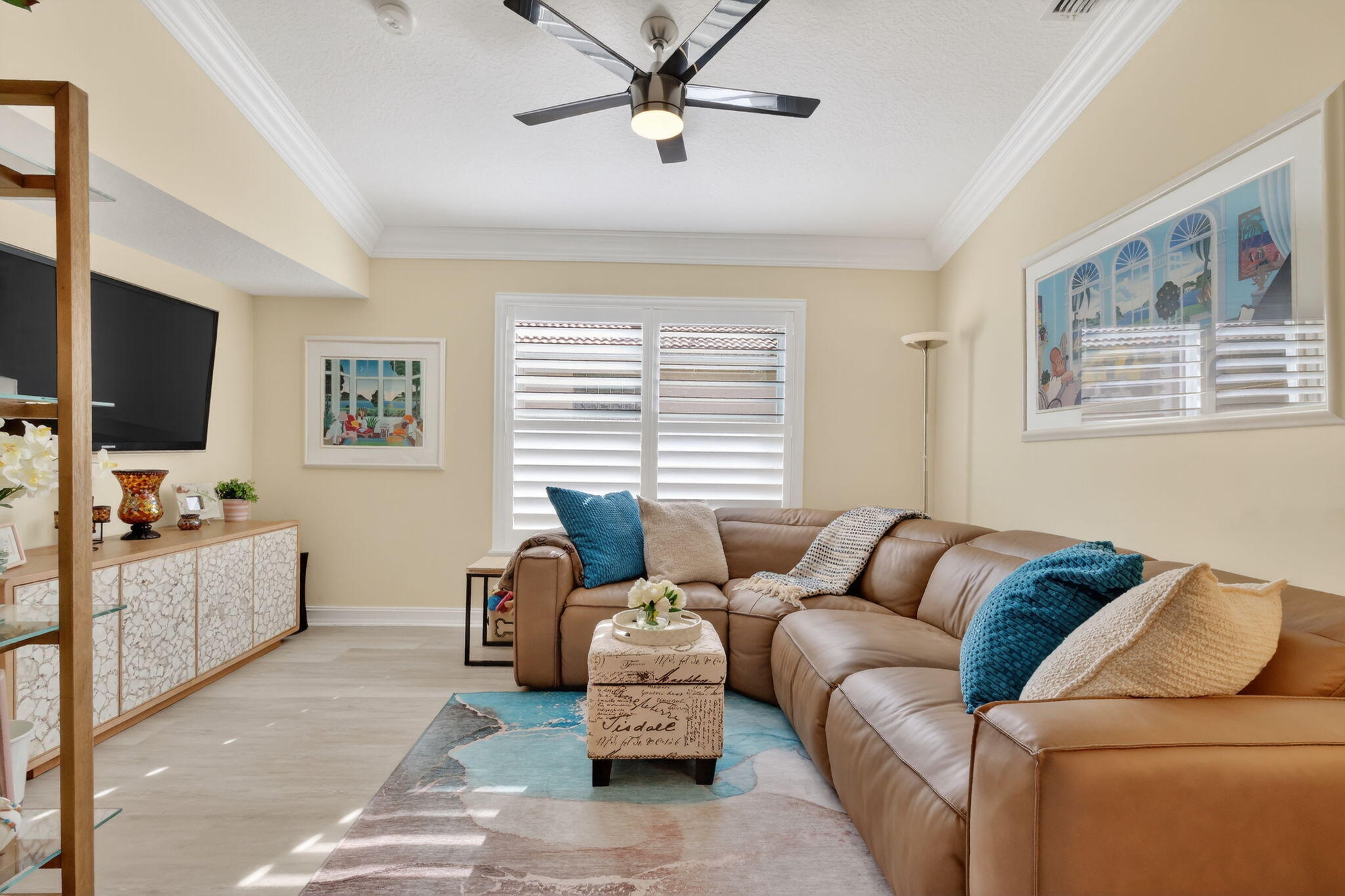 VALENCIA FALLS - Residential