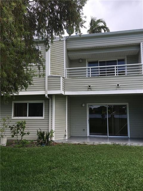 A home in Lauderdale Lakes