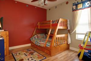 MAGNOLIA LAKES - Residential