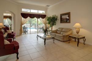 MAGNOLIA LAKES - Residential