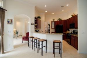 MAGNOLIA LAKES - Residential