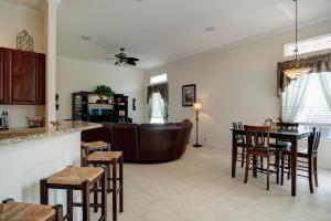 MAGNOLIA LAKES - Residential