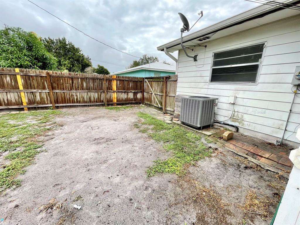 ST LUCIE SHORES SECTION-2 - Residential