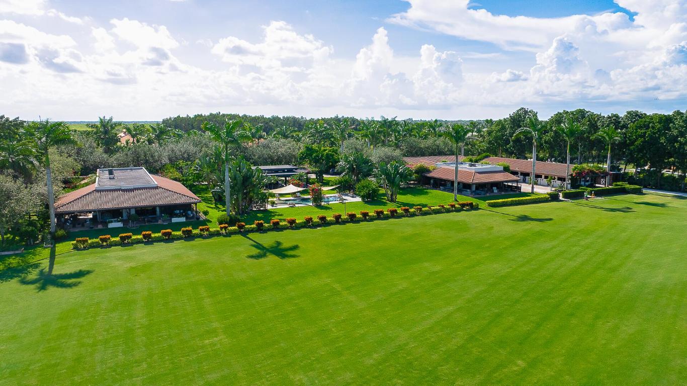 LAS PALMAS EQUESTRIAN - Land