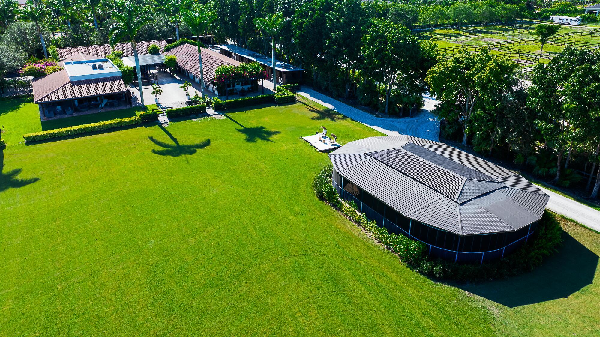 LAS PALMAS EQUESTRIAN - Residential Lease
