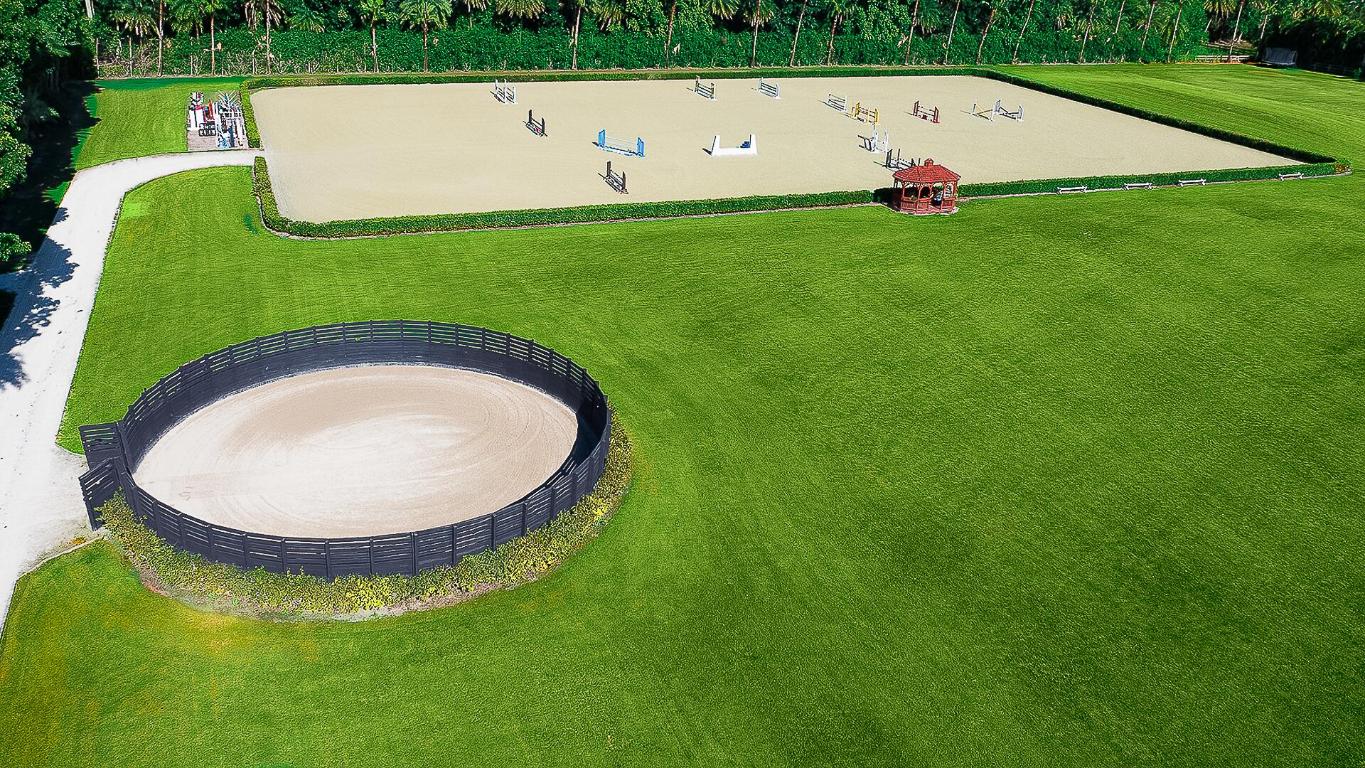 LAS PALMAS EQUESTRIAN - Land